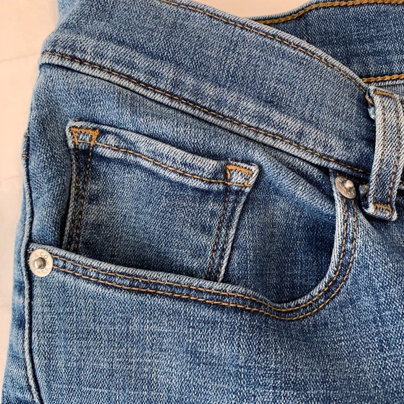 Levi’s Classic Bootcut Denim Jeans - Size 8 - Picture 5 of 8